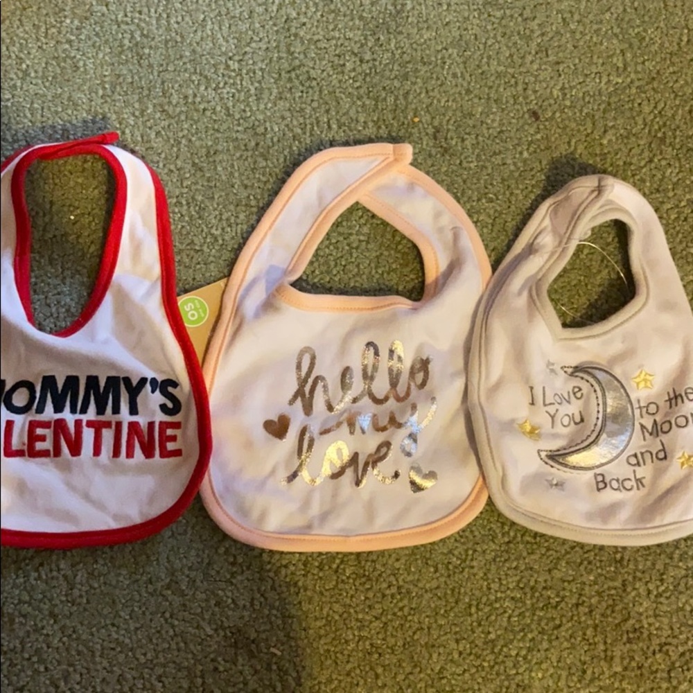 3 bibs